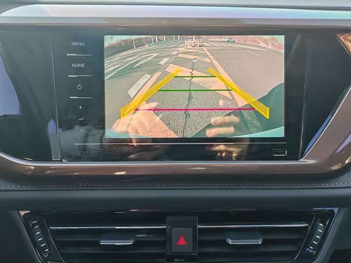 Фото 10 - Volkswagen Tharu