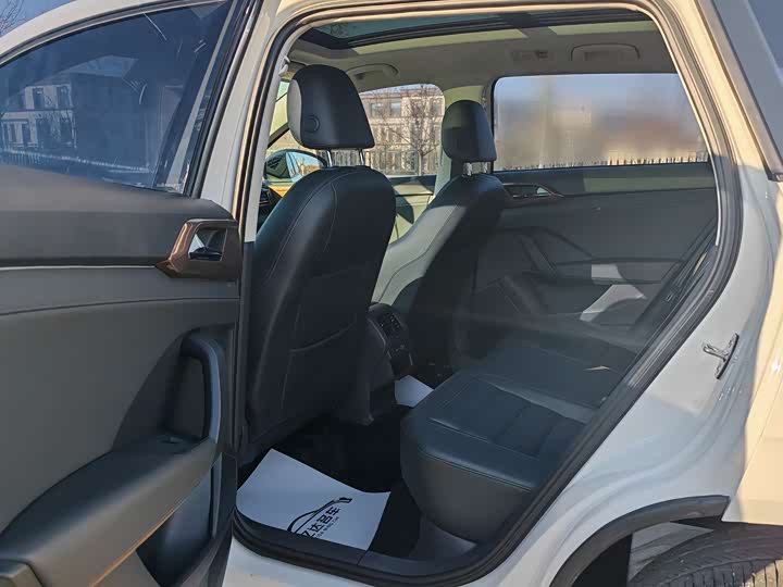 Фото 11 - Volkswagen Tharu