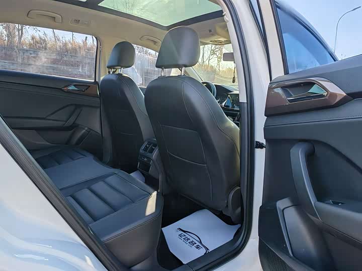 Фото 13 - Volkswagen Tharu