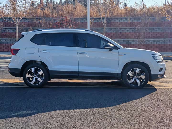 Фото 4 - Volkswagen Tharu