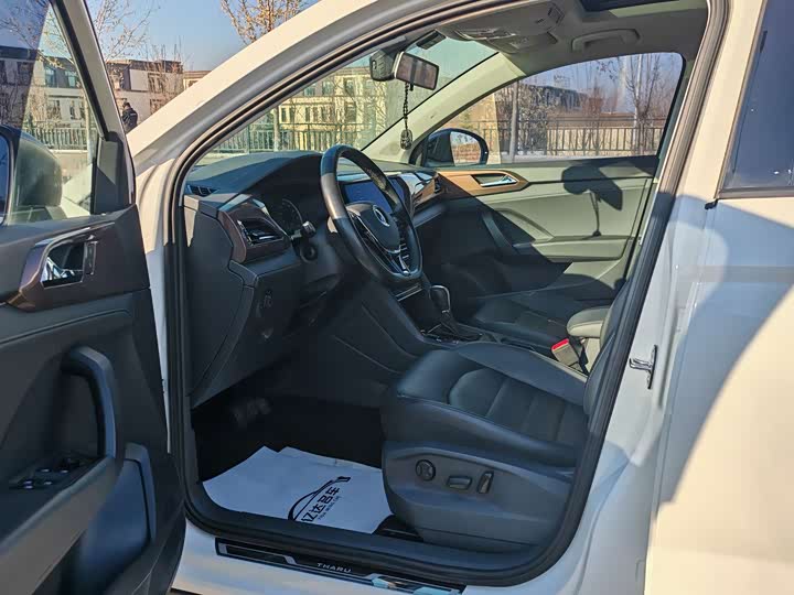 Фото 9 - Volkswagen Tharu