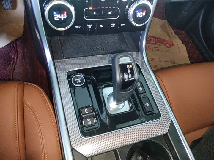 Фото 14 - Jaguar XE L