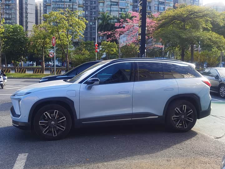 Фото 4 - Nio ES6