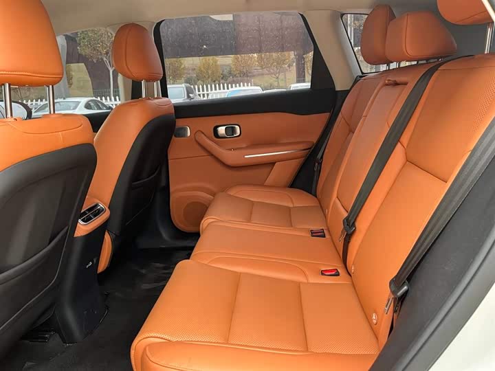 Фото 12 - Leapmotor C10