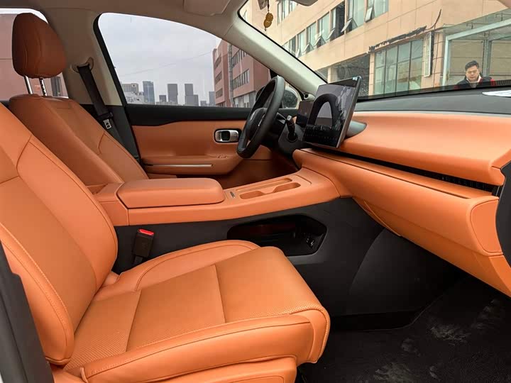 Фото 14 - Leapmotor C10