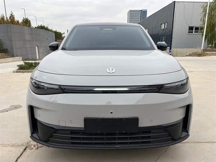 Фото 2 - Leapmotor C10