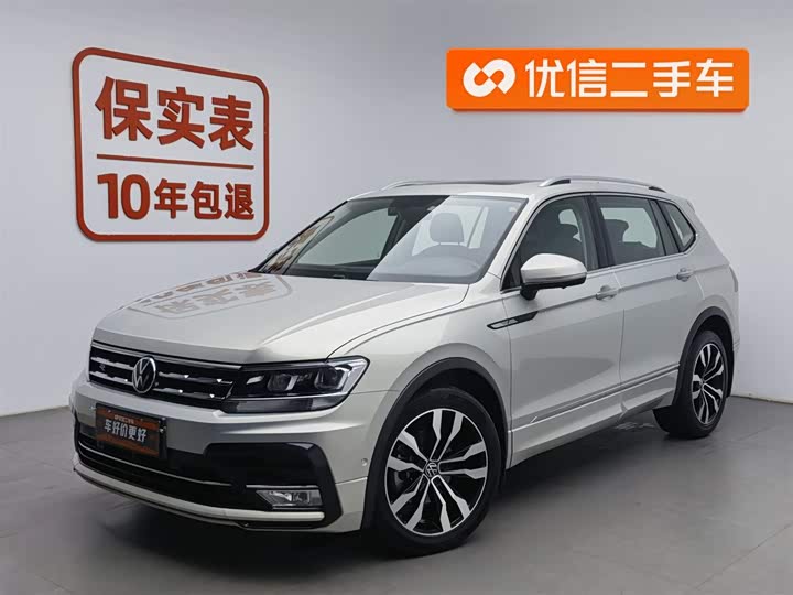 Фото 1 - Volkswagen Tiguan L Pro