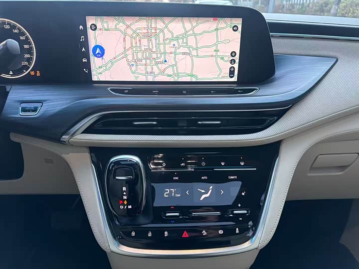 Фото 17 - Buick GL8 ES