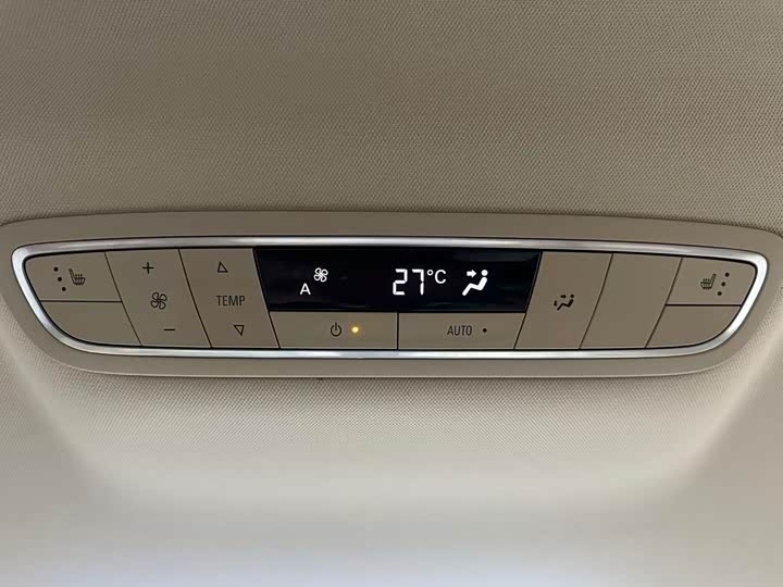 Фото 19 - Buick GL8 ES