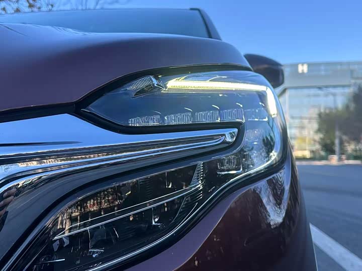 Фото 3 - Buick GL8 ES