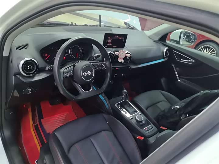 Фото 10 - Audi Q2L