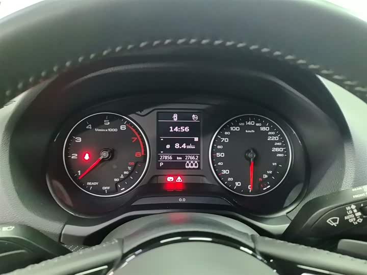 Фото 12 - Audi Q2L