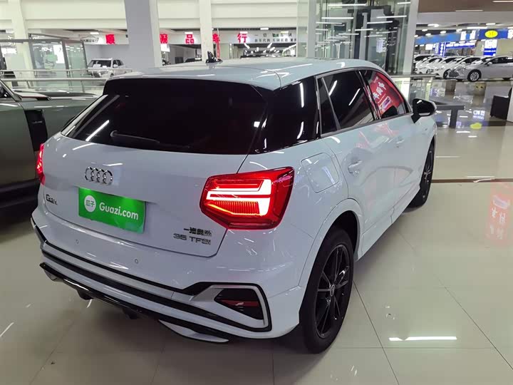 Фото 7 - Audi Q2L