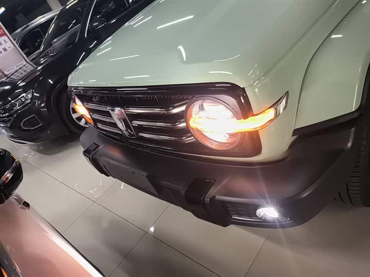 Фото 3 - Tank 300