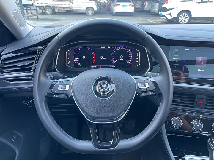 Фото 13 - Volkswagen Sagitar L