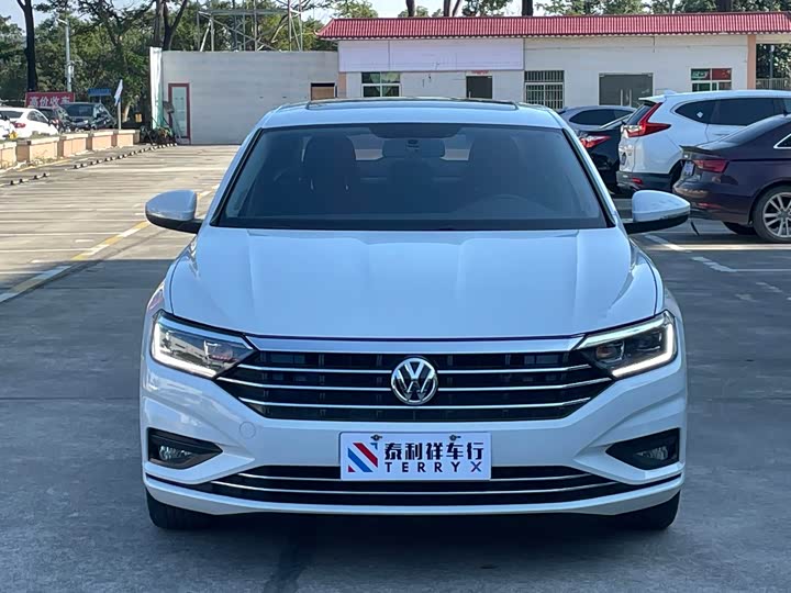Фото 2 - Volkswagen Sagitar L