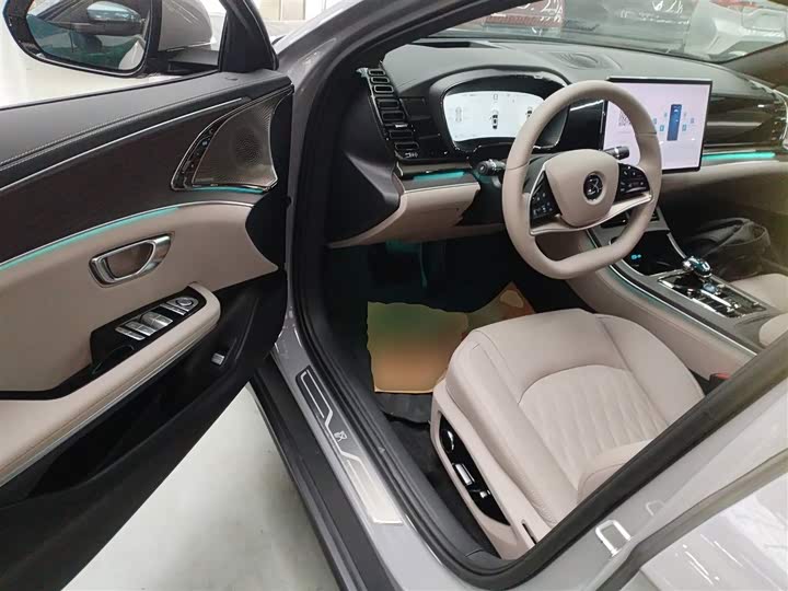 Фото 16 - BYD Han