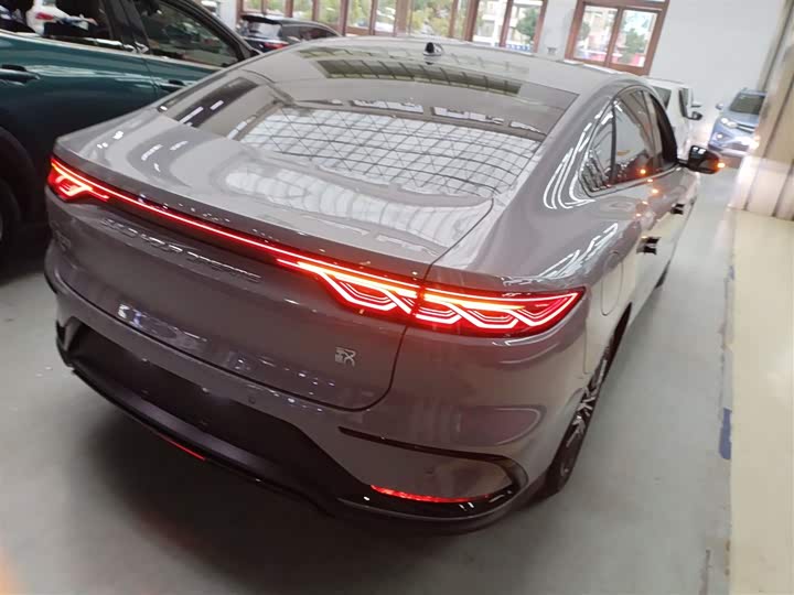 Фото 7 - BYD Han