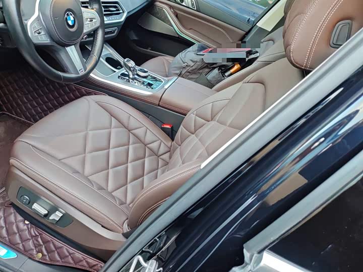 Фото 15 - BMW X5