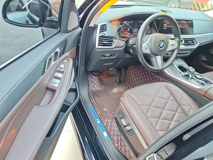 Фото 16 - BMW X5