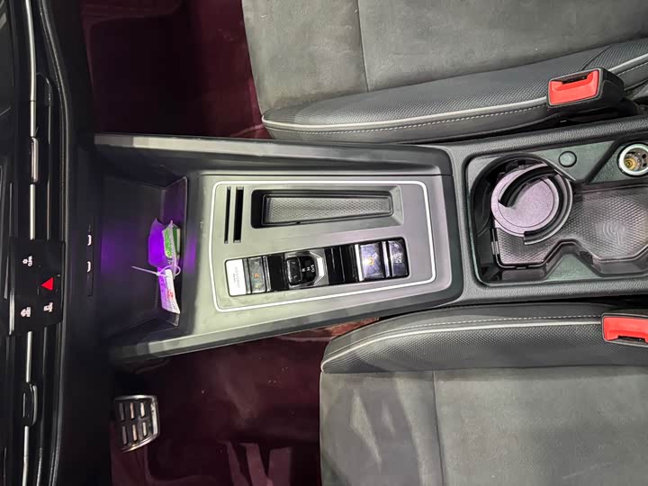 Фото 12 - Volkswagen Golf