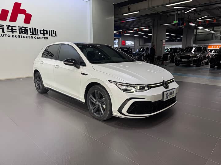 Фото 3 - Volkswagen Golf