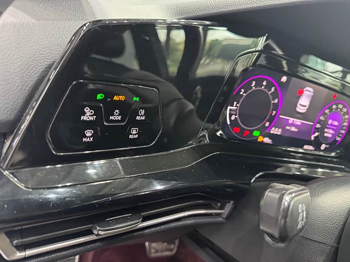 Фото 7 - Volkswagen Golf