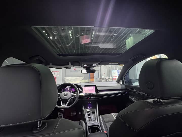 Фото 9 - Volkswagen Golf