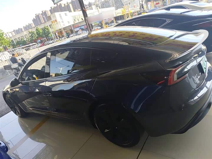 Фото 5 - Tesla Model 3