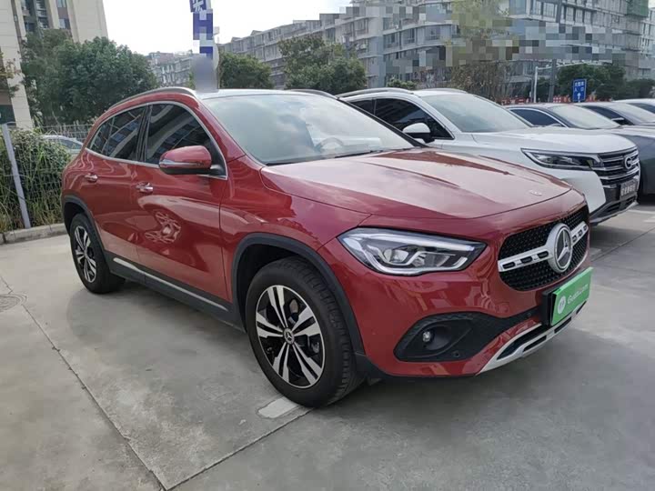 Фото 4 - Mercedes-Benz GLA-Class