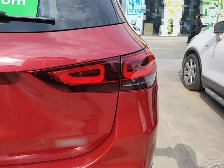 Фото 8 - Mercedes-Benz GLA-Class