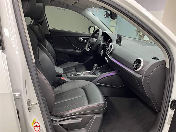 Фото 13 - Audi Q2L