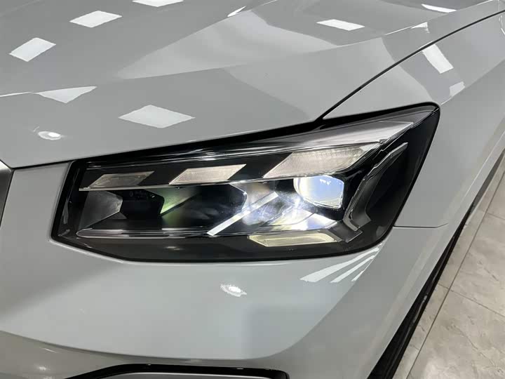 Фото 16 - Audi Q2L