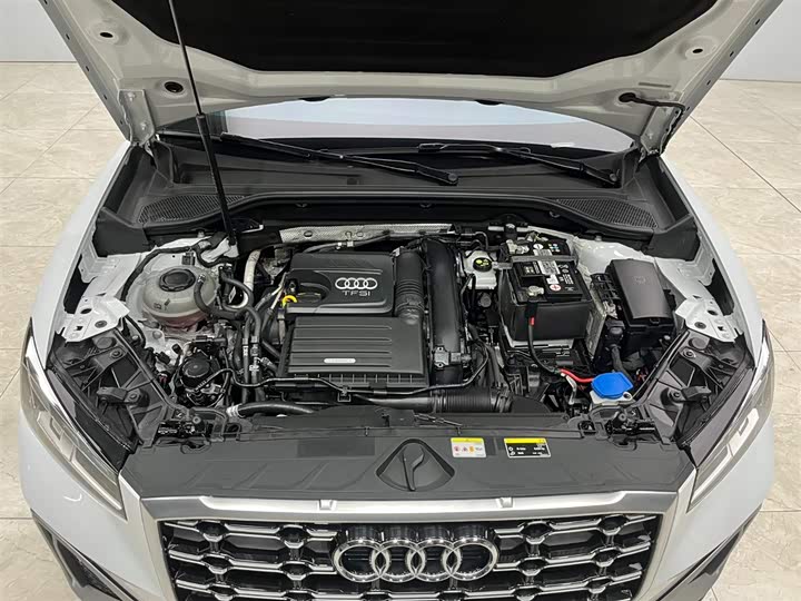 Фото 19 - Audi Q2L