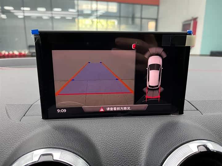 Фото 7 - Audi Q2L