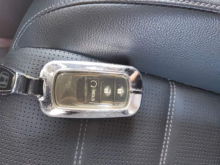 Фото 10 - Honda CR-V