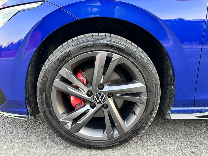 Фото 15 - Volkswagen Golf