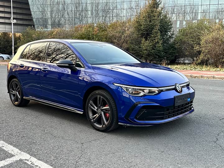 Фото 3 - Volkswagen Golf