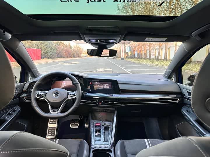 Фото 8 - Volkswagen Golf