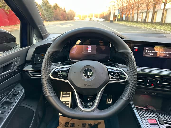 Фото 9 - Volkswagen Golf