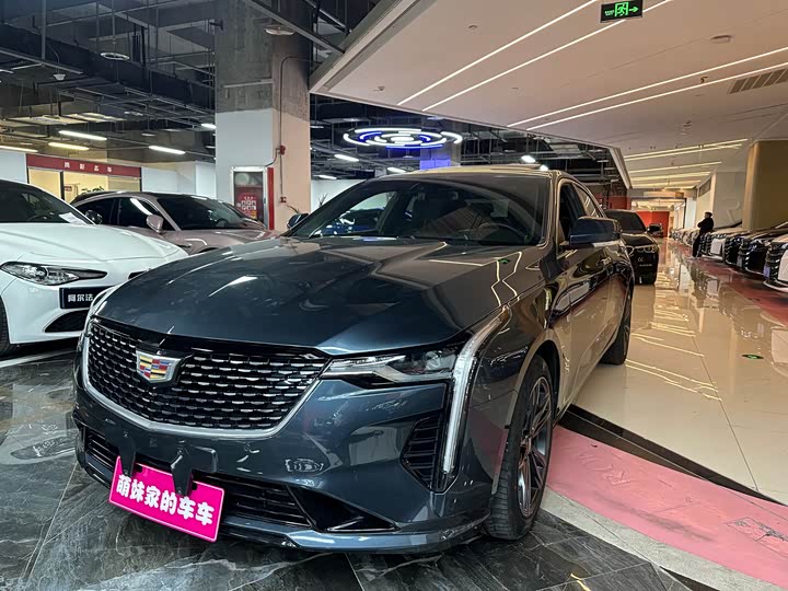 Фото 1 - Cadillac CT4