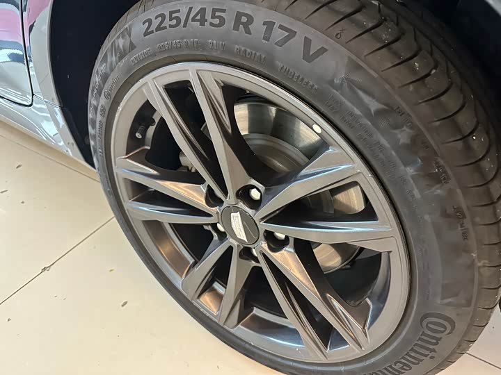 Фото 21 - Cadillac CT4