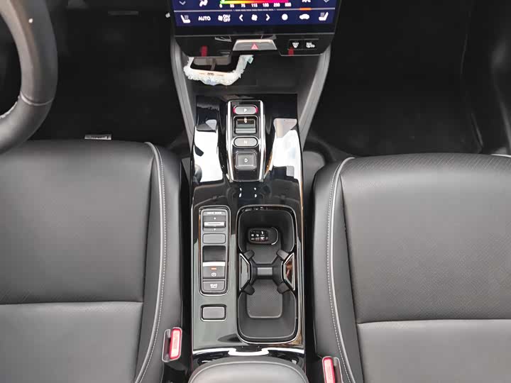 Фото 8 - Honda e:NP1