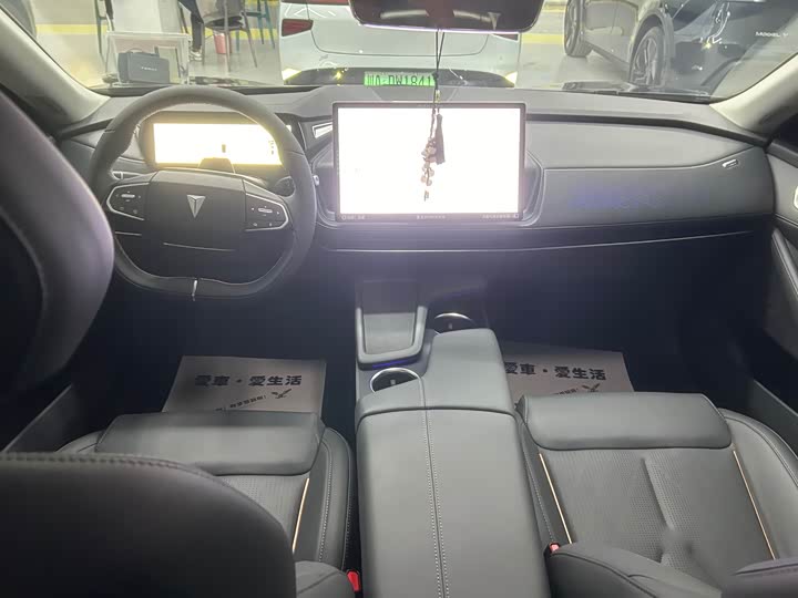 Фото 9 - Changan Deepal SL03