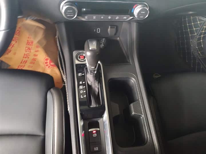 Фото 14 - Nissan Sylphy