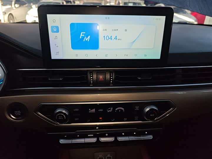 Фото 13 - Jetour X70