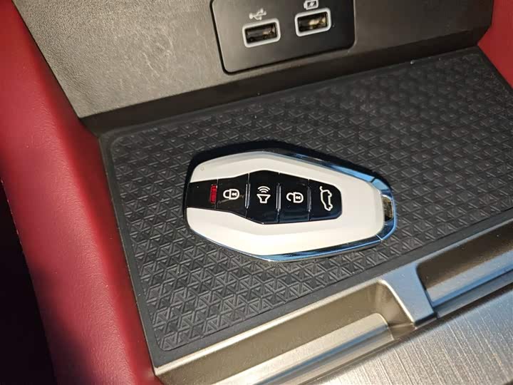 Фото 9 - Jetour X70