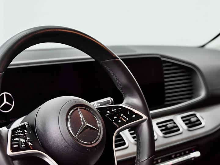 Фото 19 - Mercedes-Benz GLE-Class