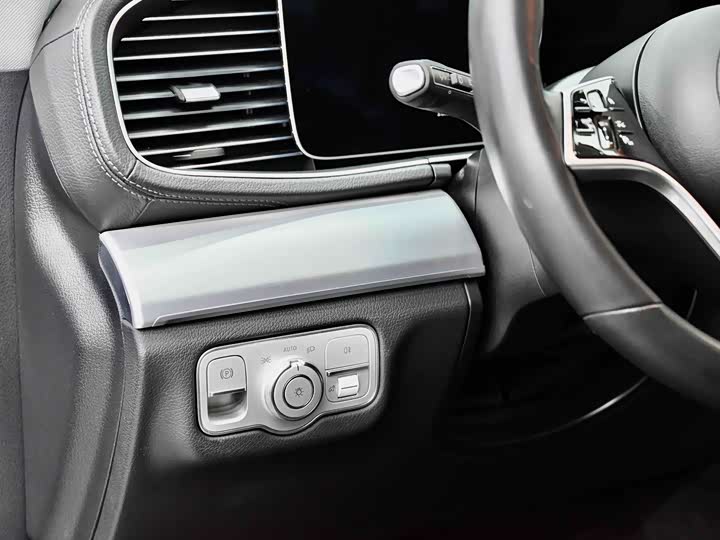 Фото 25 - Mercedes-Benz GLE-Class