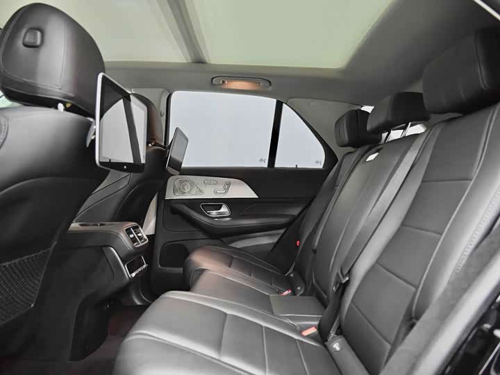 Фото 29 - Mercedes-Benz GLE-Class